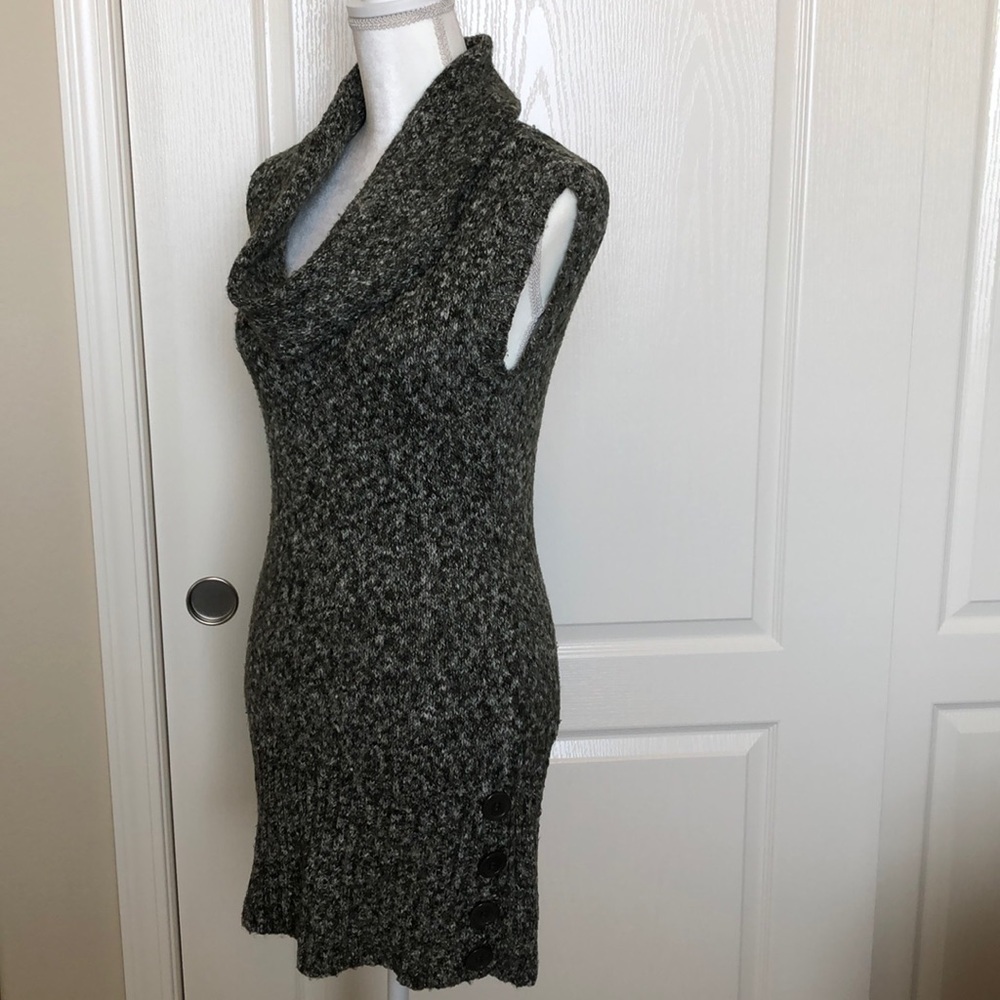 J.J. Basics Green Sleeveless Sweater Dress #26 - Picture 3 of 4
